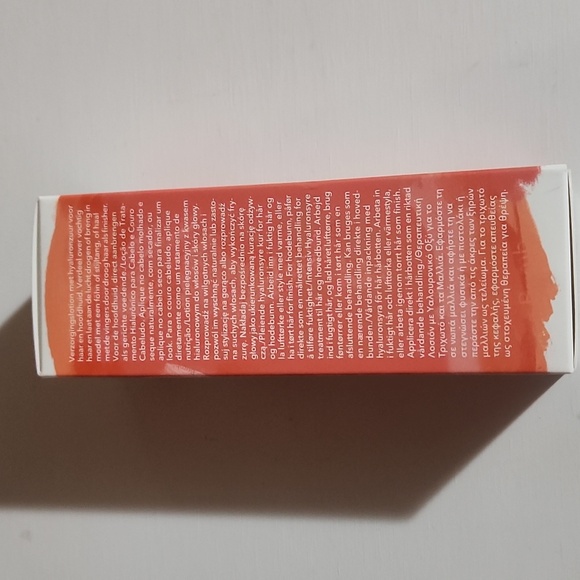 BUMBLE AND BUMBLE Invisible Oil Ultra Rich Hyaluronic Treatment Lotion - Picture 7 of 8